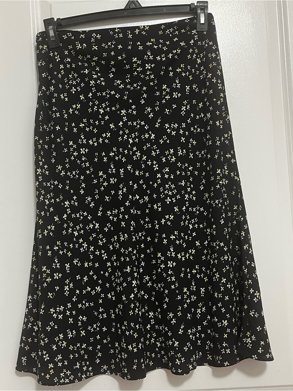 Bar III Floral Midi A-Line Skirt Black Size 8 Side Zip - Picture 4 of 10